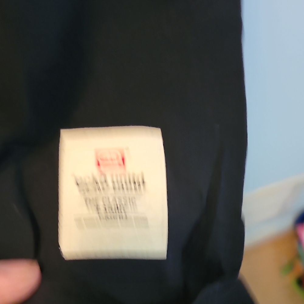 Y2K Ecko Unltd. Black Tee with Red Logo Tag - Picture 6 of 6